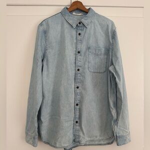 Everlane Men's Casual Light Blue Button Down Shirt - Large